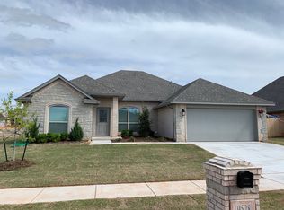 19528 Birchfield Dr, Edmond, OK 73012