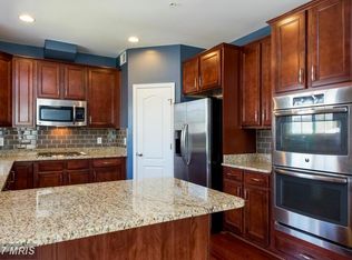 26 Arenas Ct, Capitol Heights, MD