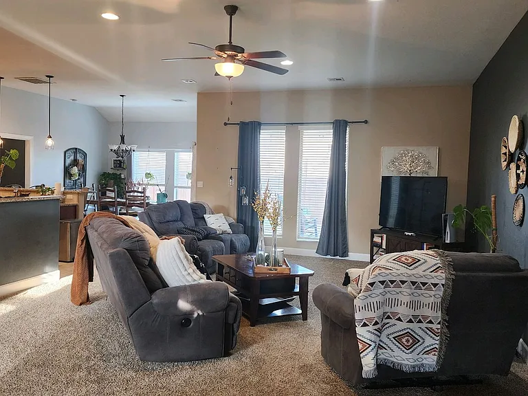 2701 Palo Pinto — Photo 7