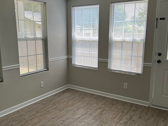 2nd image of 509 Dolphin Dr
