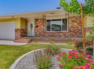 1590 York Way, Sparks, NV 89431