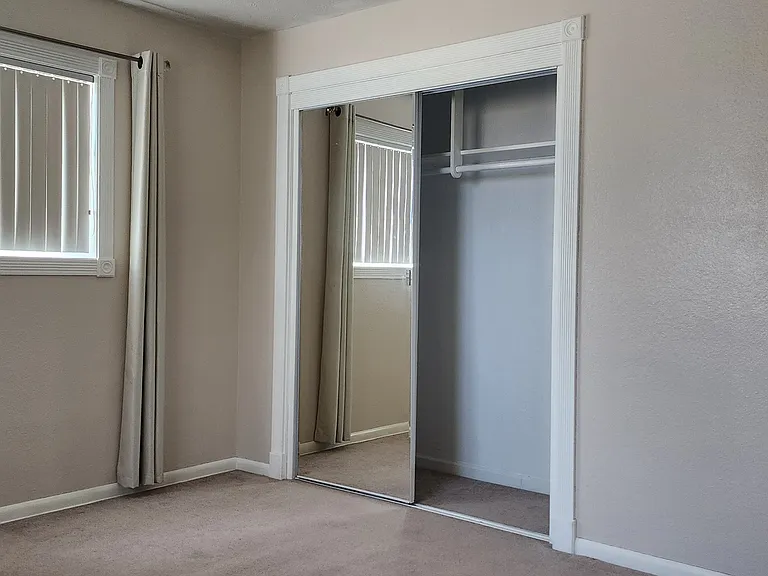 7995 Hazelgreen Rd NE — Photo 18