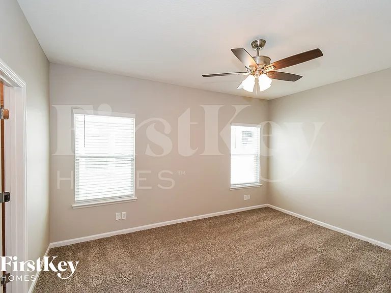 5592 Kellar Cir — Photo 9