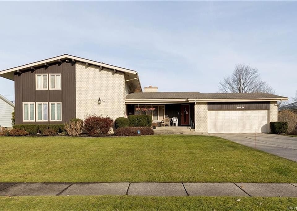 1st image of 26 Berwin Dr