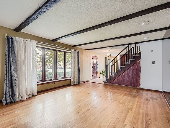 3rd image of 4813 W 97th Pl