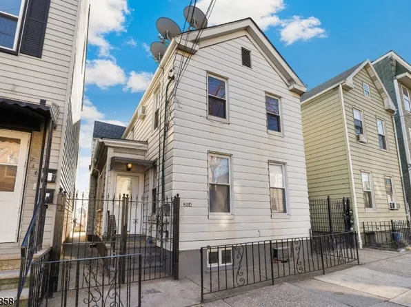 214 Elm St, Newark City, NJ 07105