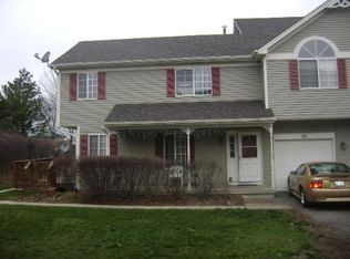 131 Village Creek Dr, Lake In The Hills, IL 60156