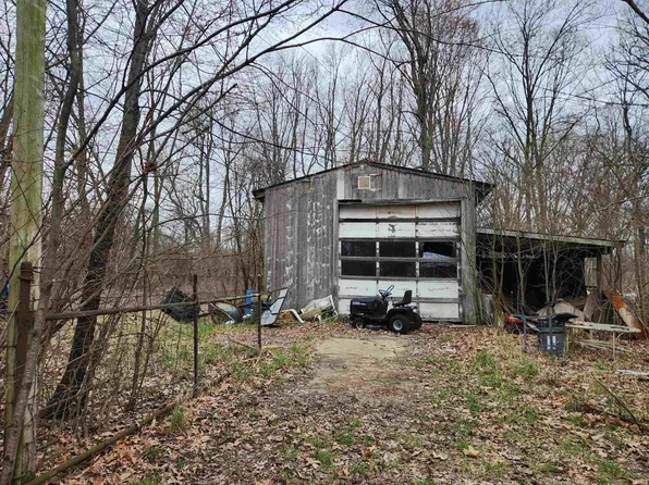 856 Lions Dr, Rome City, IN 46784