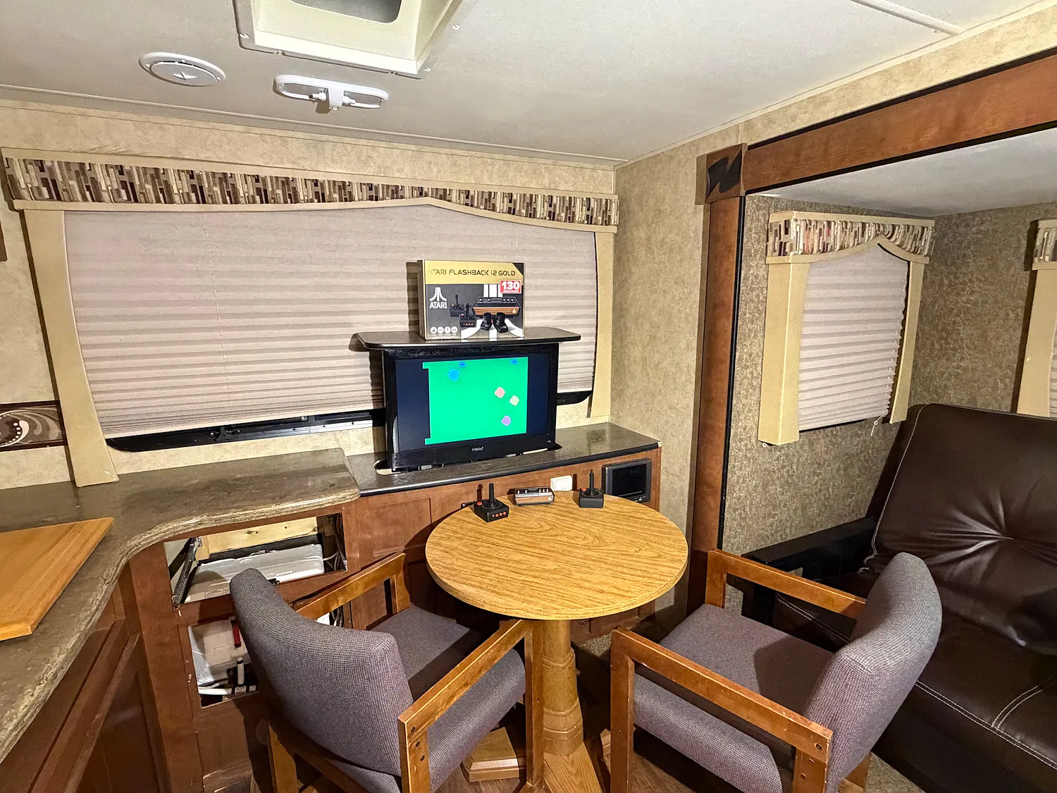 1 bed, 350 sqft, $650 — Photo 3