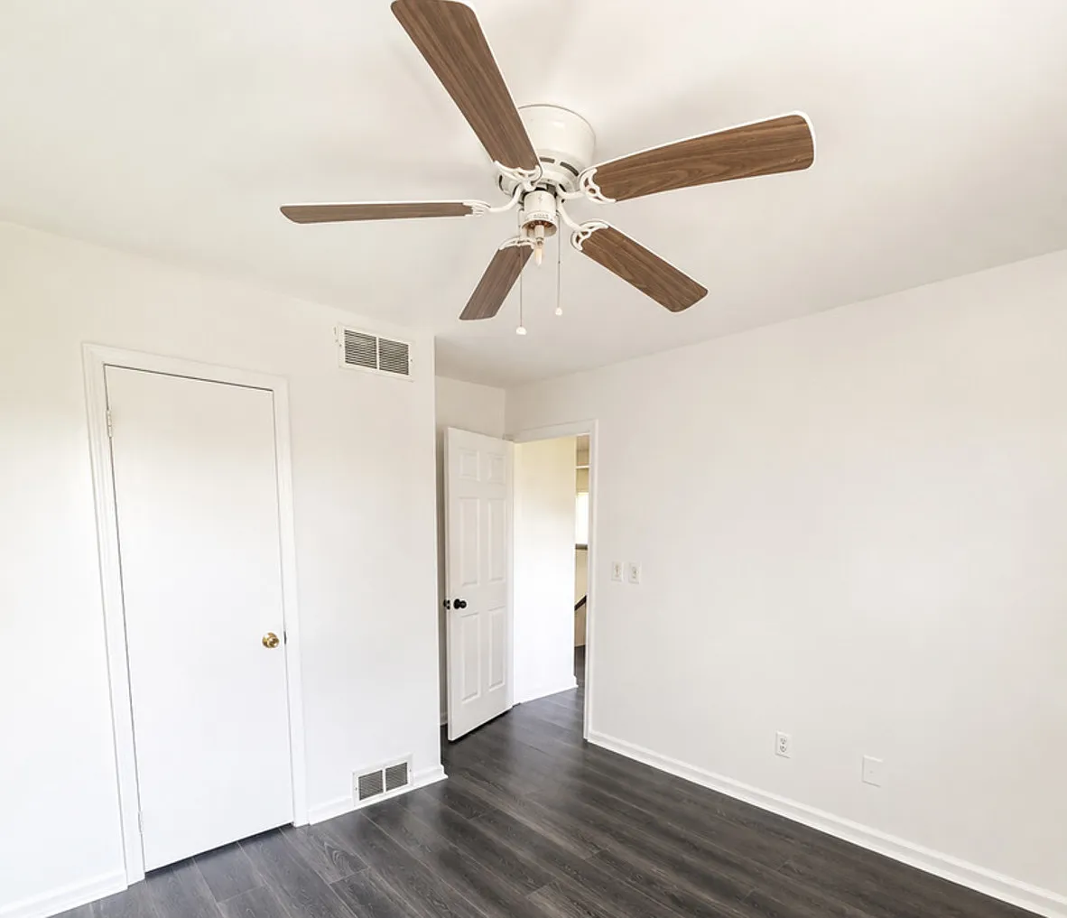 4 bed, 1.5 bath, 1800 sqft, $2,500 — Photo 4