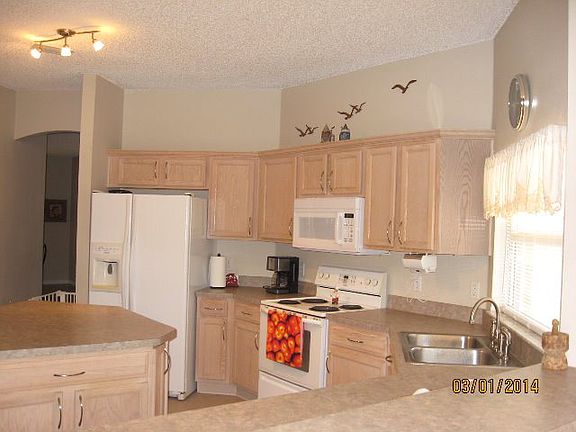 4th image of 63 Laramie Dr
