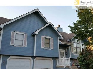 1104 NE Kenwood Dr, Lees Summit, MO 64064