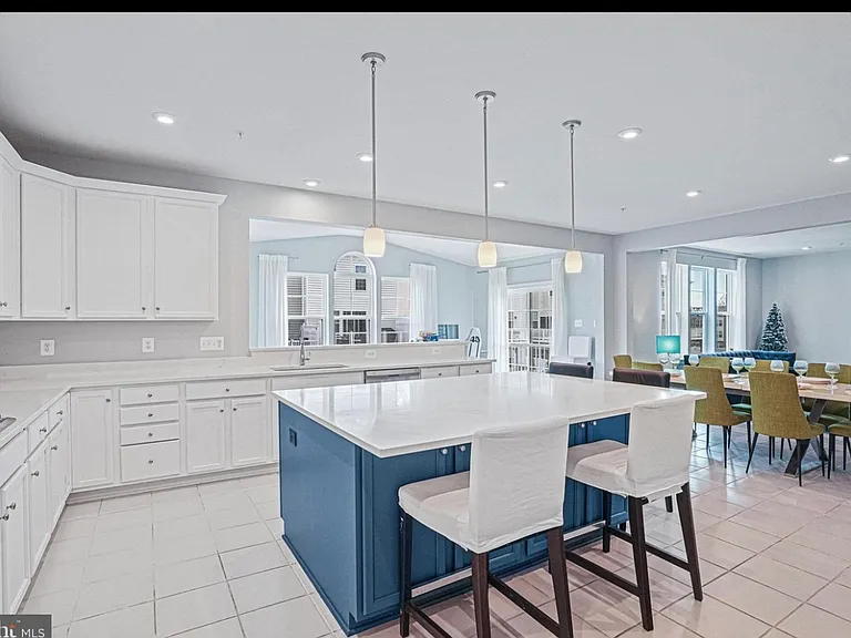 3813 Gentle Breeze Dr — Photo 4