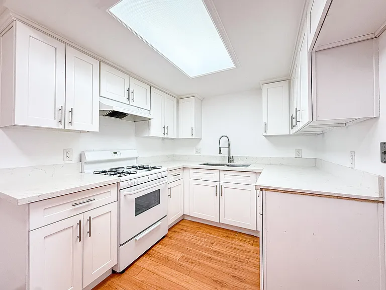 909 Orange Grove Ave #6 — Photo 8