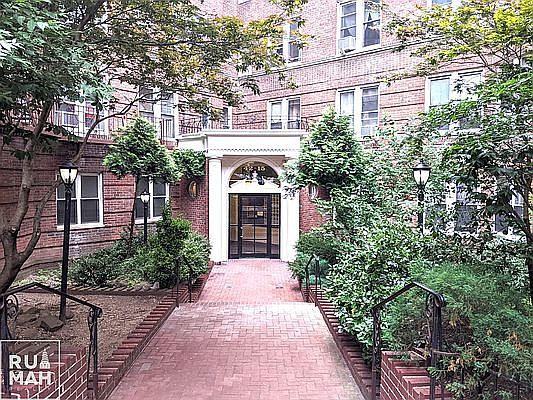 4th image of 42-15 81st St #5P