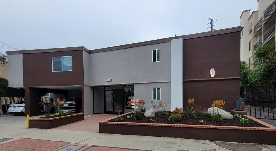 1st image of 4100 Arch Dr APT 2