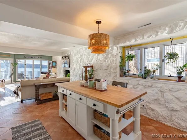 6500 Saint Moritz Dr #F1, Osage Beach, MO 65065