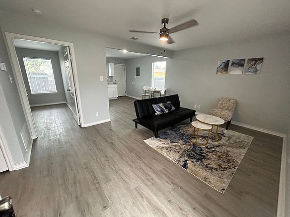3rd image of 1113 New Laredo Hwy #202