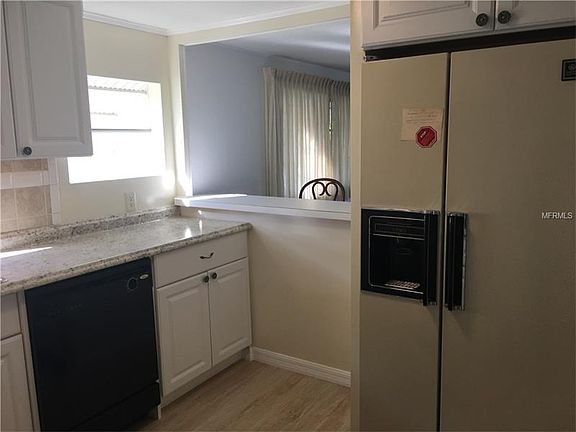 4th image of 242 Aloha Dr #242