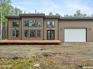 2906 N Castle Dr, Houston, AK 99694