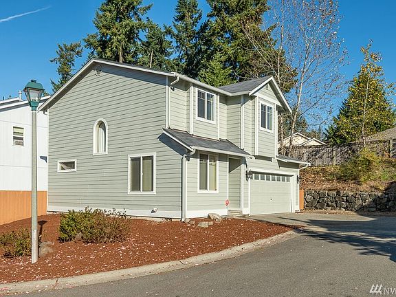 2nd image of 16011 92nd Ave E