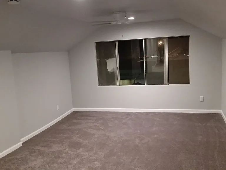 307 W B St #1 — Photo 12