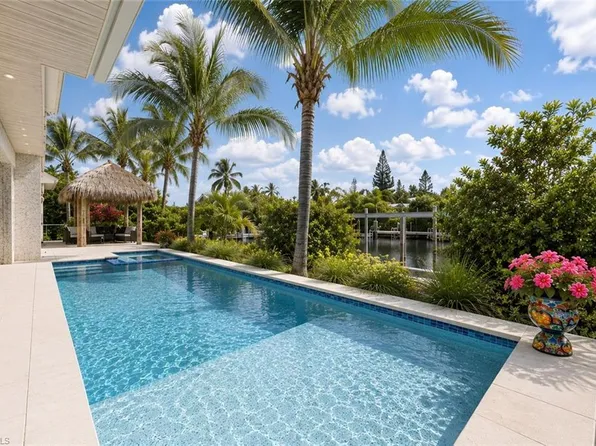 1571 Bonita LN, NAPLES, FL 34102