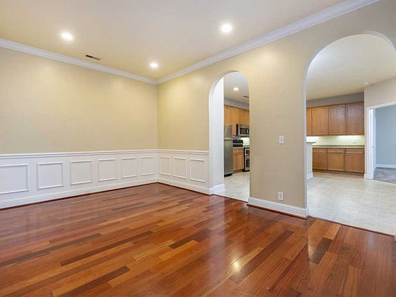 4th image of 5967 Cottingham Dr