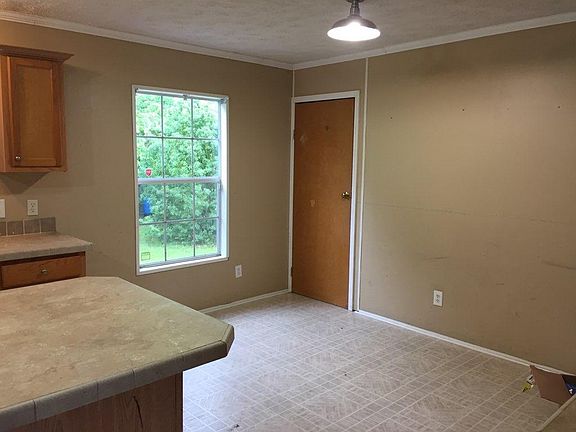 4th image of 4645 Oak St