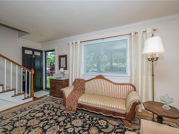 3rd image of 5607 Chamberlayne Ave