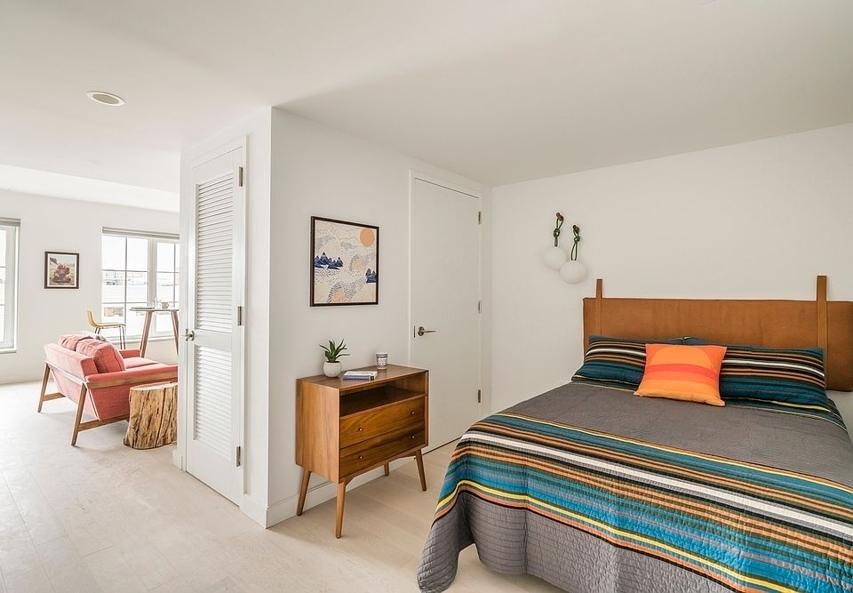 1st image of 350 Clarkson Ave APT 211