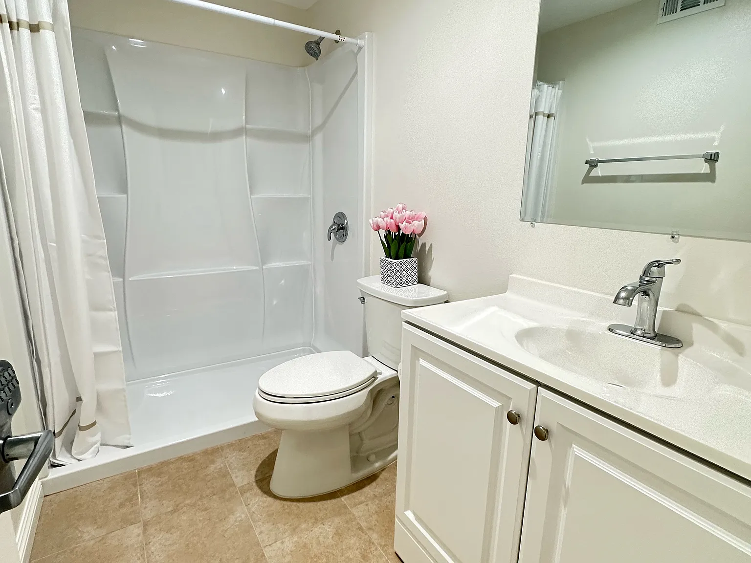 Five Harbors Dr, Huntington Beach — Photo 4