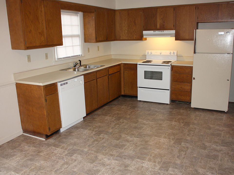 1st image of 100 E12 David Dr