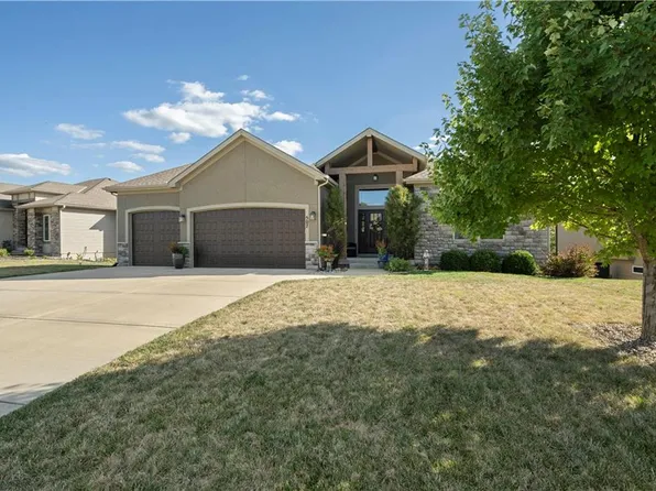 507 Rockbridge Ct, Smithville, MO 64089