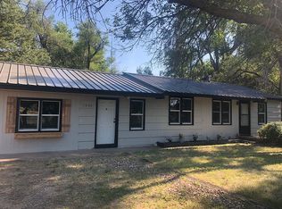 1233 E 43rd Ave, Hutchinson, KS 67502