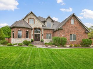 3N706 Herman Melville Ln, St Charles, IL 60175