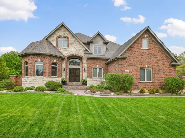 3N706 Herman Melville Ln, St Charles, IL 60175