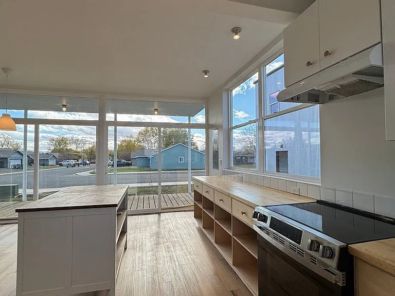 404 E Windsor Ct #1 — Photo 5