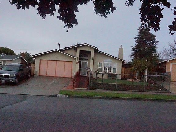 2nd image of 3375 Mount McKinley Dr