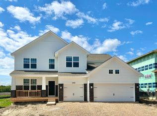 4702 Devonshire Ln, Chaska, MN 55318