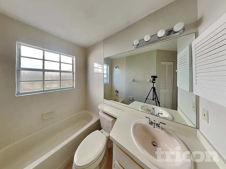 4944 Harbor Woods Dr — Photo 11
