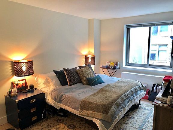 4th image of 110 Horatio St APT 510