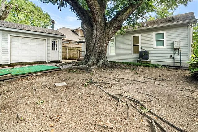 466 Focis St — Photo 13