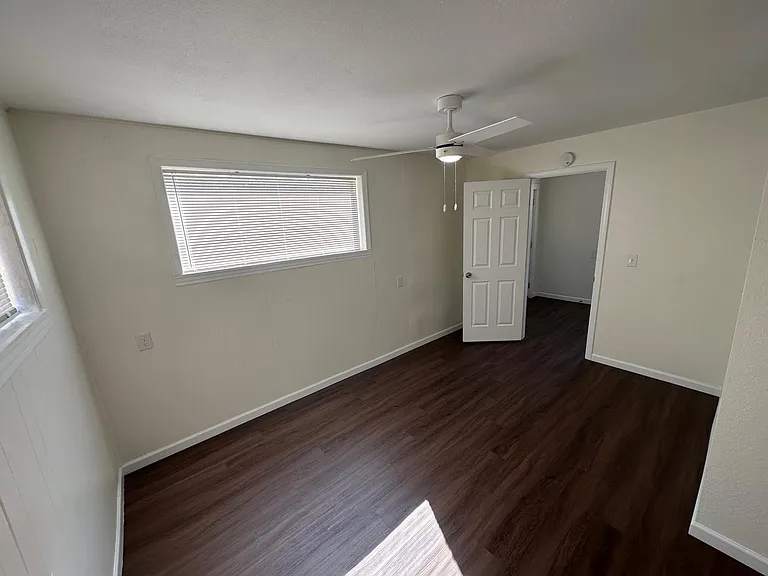 4213 SW 9th Ave — Photo 27