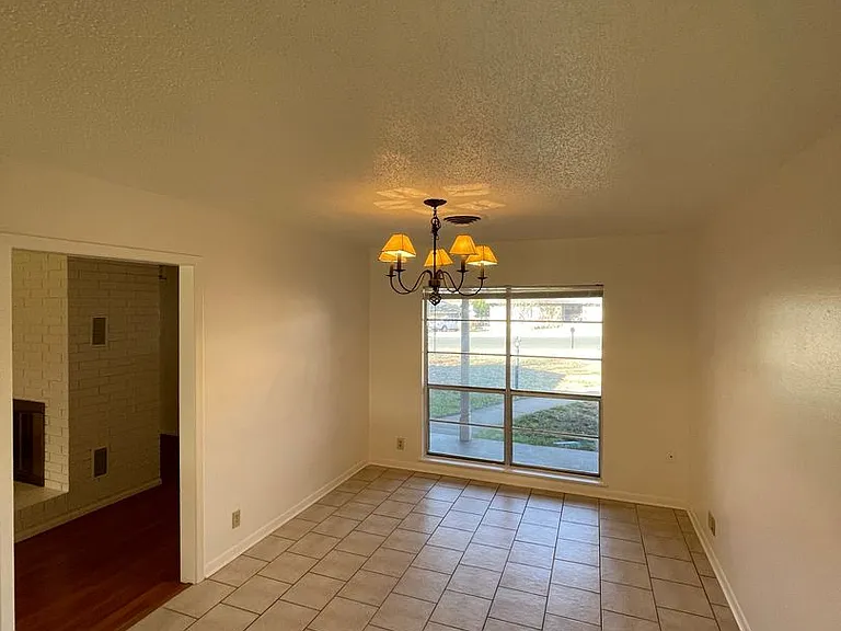 210 Frederick Rd — Photo 4