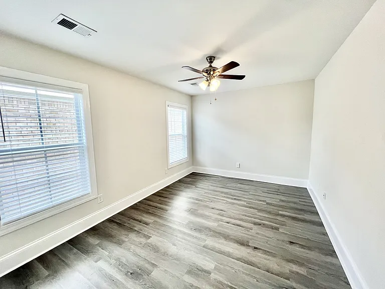 1102 Cavil Hollins Ct — Photo 31