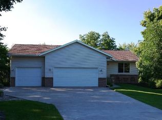 510 Suncrest Dr, Avon, MN 56310