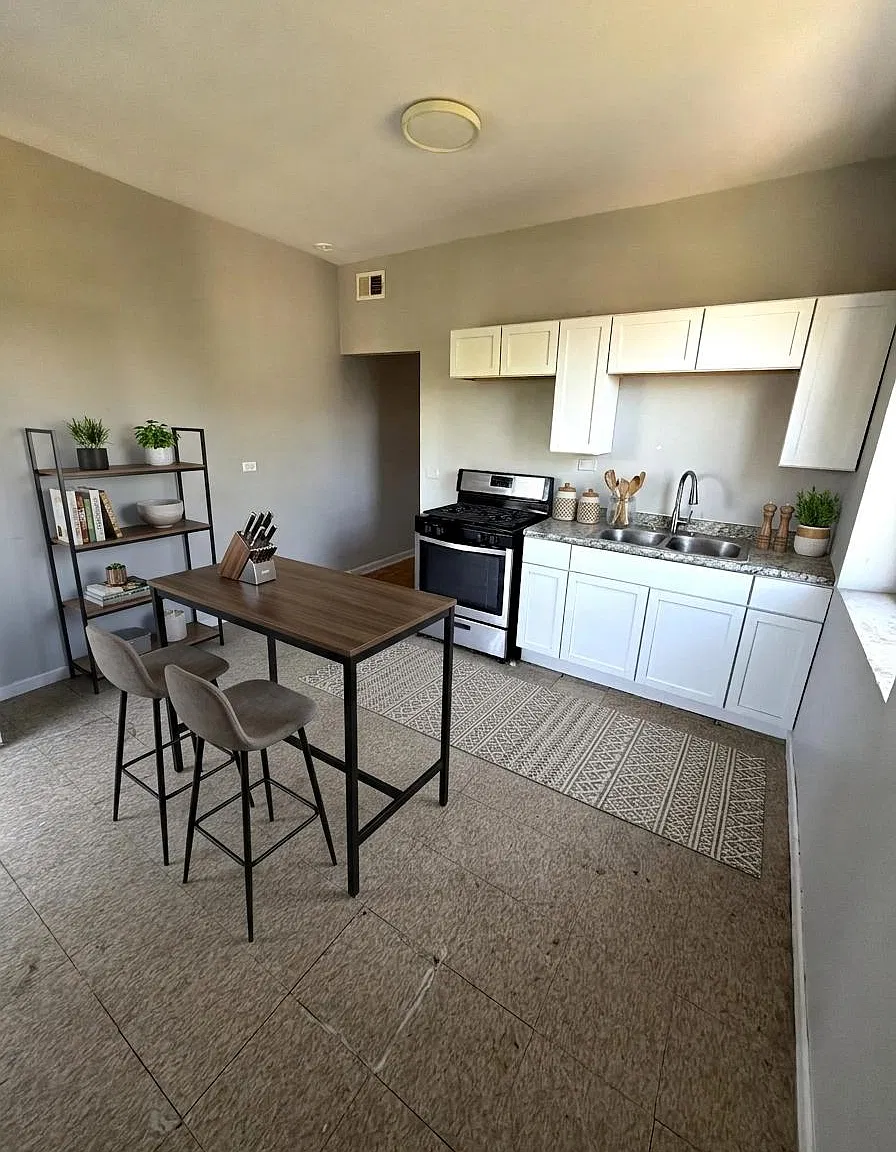 1250 South Karlov — Photo 4