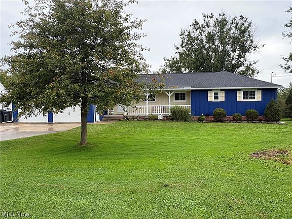 2nd image of 28000 Aurora Rd