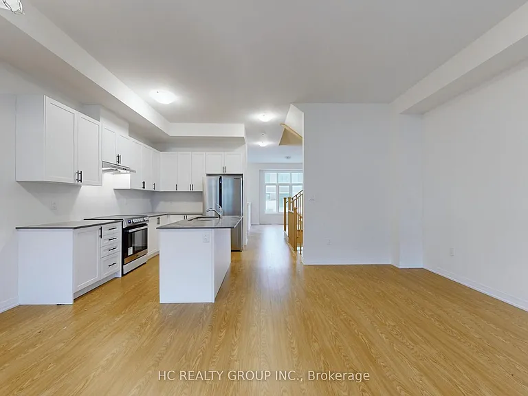 28 Millman Ln — Photo 5